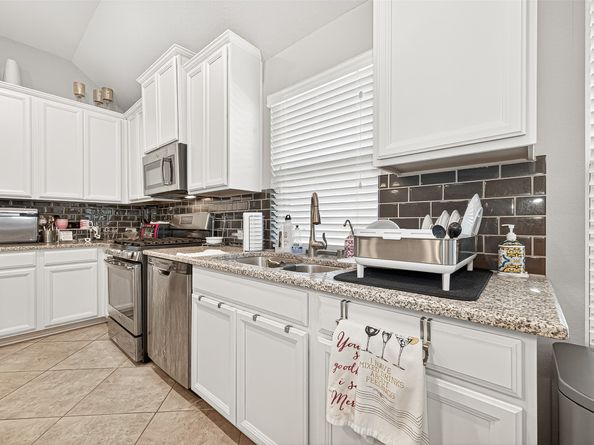 19707 Lakeside Pointe Court, Richmond TX 77407