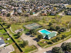4722 Lunsford Hollow Lane, Friendswood TX 77546