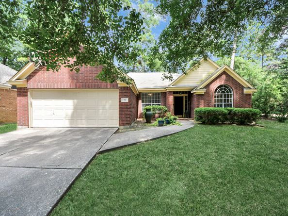 70 N Lace Arbor Drive, The Woodlands TX 77382