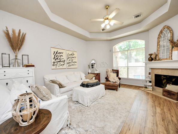 70 N Lace Arbor Drive, The Woodlands TX 77382