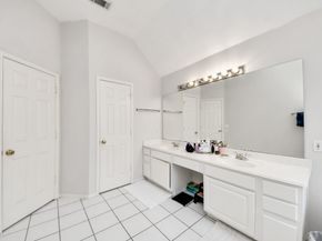 70 N Lace Arbor Drive, The Woodlands TX 77382