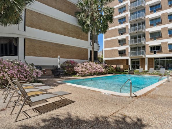 3600 Montrose Boulevard 1206, Houston TX 77006