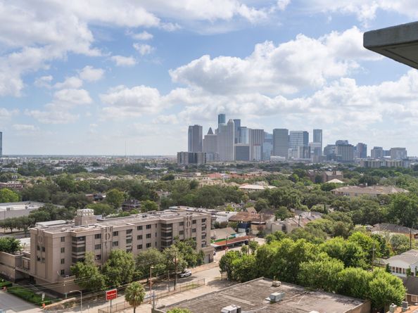 3600 Montrose Boulevard 1206, Houston TX 77006