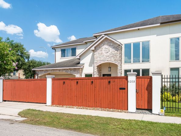 6203 Sedalia Street, Houston TX 77021