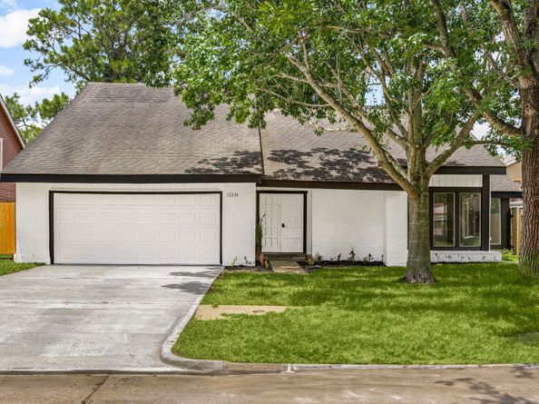 12334 Braesridge Drive, Houston TX 77071