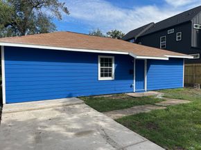 4913 Chennault Road, Houston TX 77033