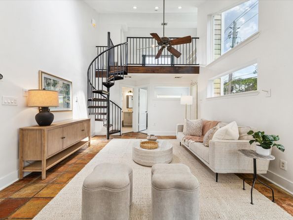 7811 Skyline Drive, Houston TX 77063
