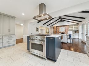 7811 Skyline Drive, Houston TX 77063