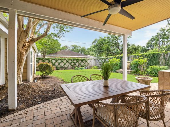 7811 Skyline Drive, Houston TX 77063