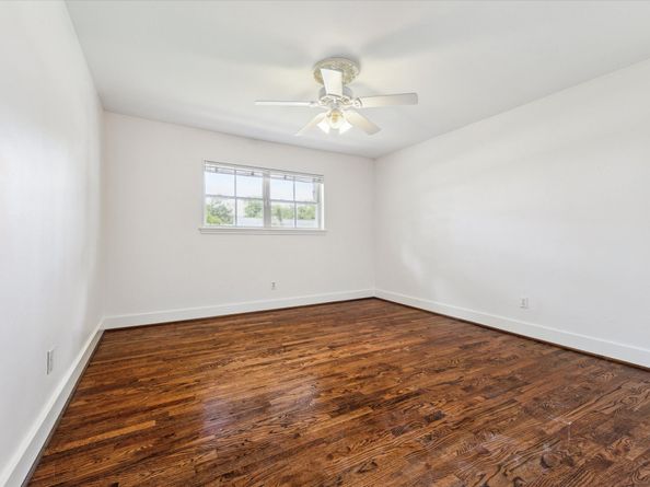 7811 Skyline Drive, Houston TX 77063