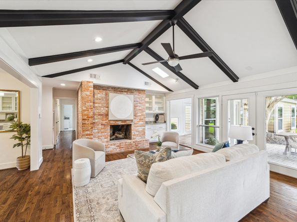 7811 Skyline Drive, Houston TX 77063