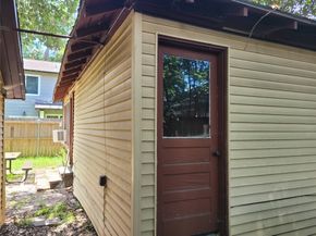 1032 Algregg Street, Houston TX 77009