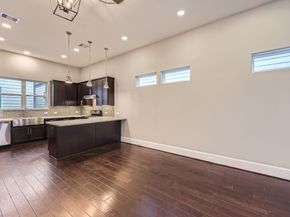 407 N Nagle Street E, Houston TX 77003