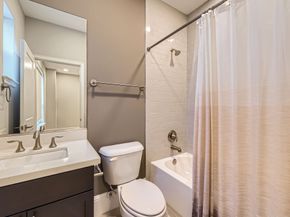 407 N Nagle Street E, Houston TX 77003