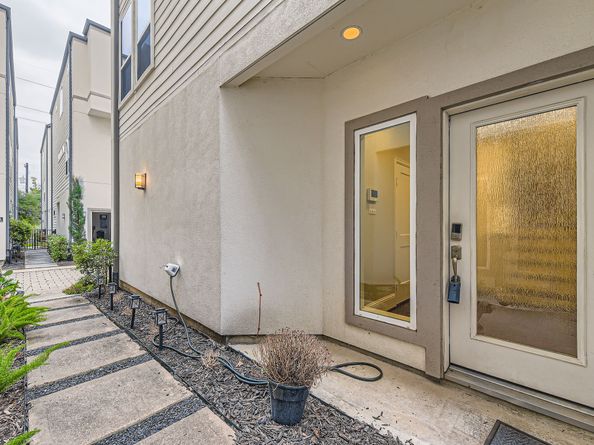 407 N Nagle Street E, Houston TX 77003