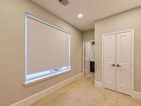 407 N Nagle Street E, Houston TX 77003