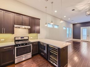 407 N Nagle Street E, Houston TX 77003