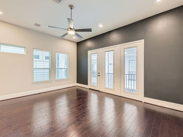407 N Nagle Street E, Houston TX 77003