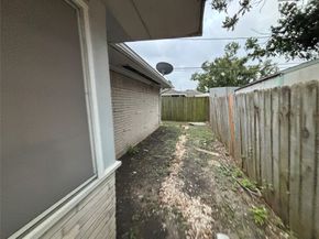 1102 Laurentide Street, Houston TX 77029