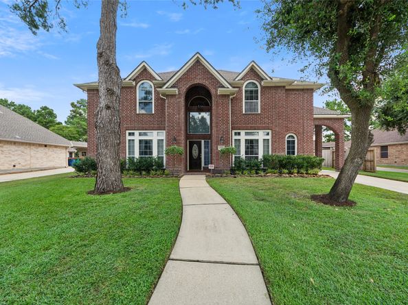 10906 Silverado Trace Drive, Houston TX 77095