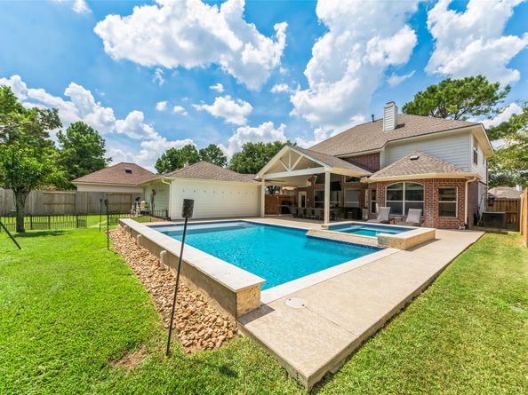 10906 Silverado Trace Drive, Houston TX 77095