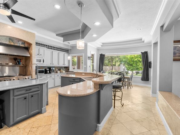 13406 Pinnacle Place, Houston TX 77069