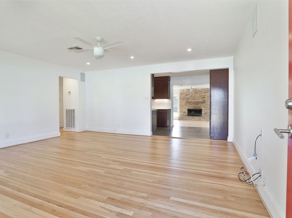 4613 Libbey Lane, Houston TX 77092