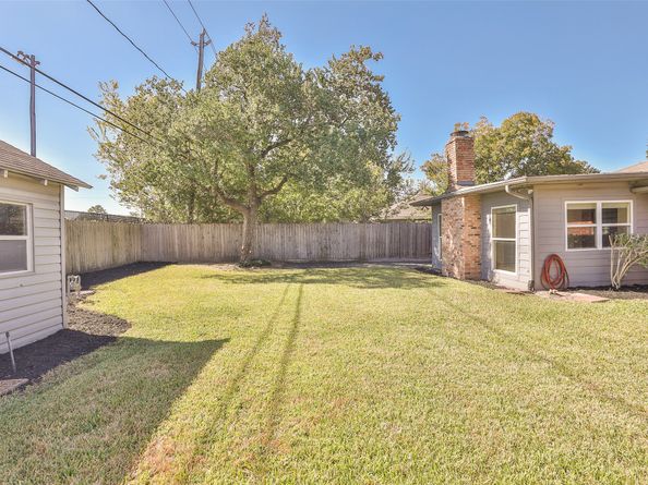 4613 Libbey Lane, Houston TX 77092