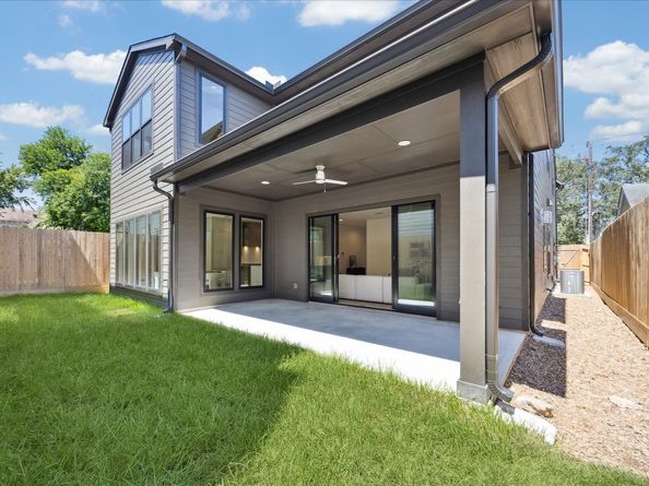 1209 Willard Street, Houston TX 77006