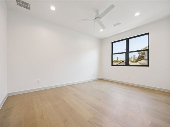 1209 Willard Street, Houston TX 77006