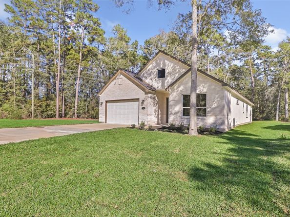 1118 Neros Palace, New Caney TX 77357