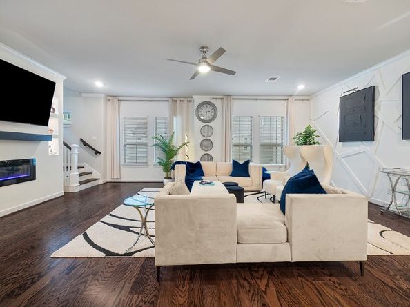 4008 Centre Glen Drive, Houston TX 77043