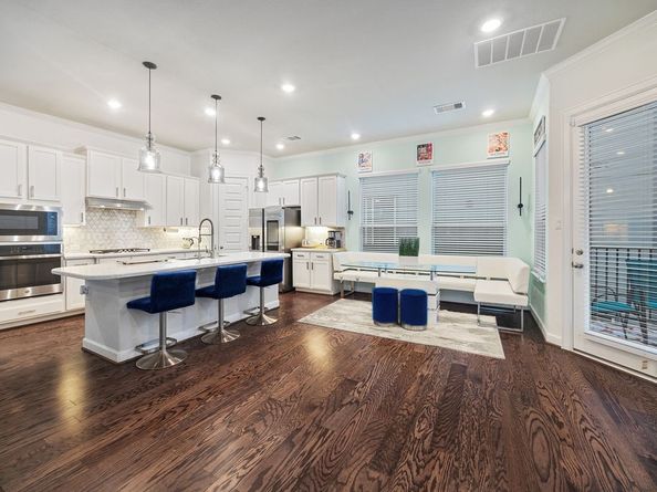 4008 Centre Glen Drive, Houston TX 77043