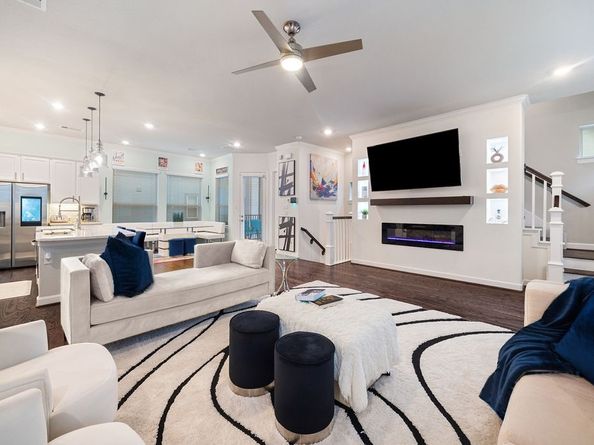 4008 Centre Glen Drive, Houston TX 77043