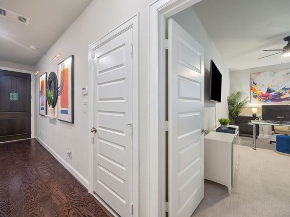 4008 Centre Glen Drive, Houston TX 77043