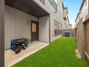 4008 Centre Glen Drive, Houston TX 77043