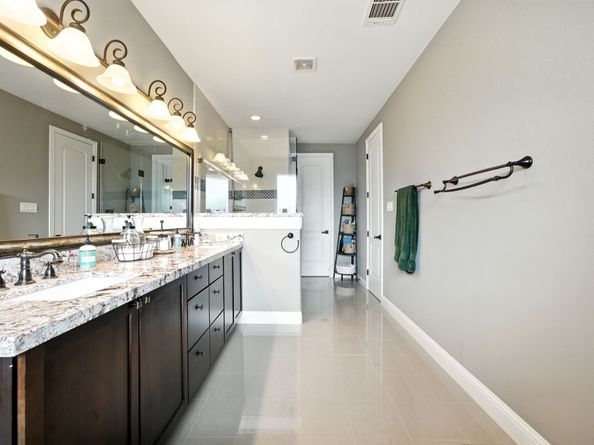 920 W 20th Street B, Houston TX 77008