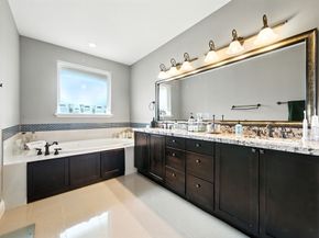 920 W 20th Street B, Houston TX 77008