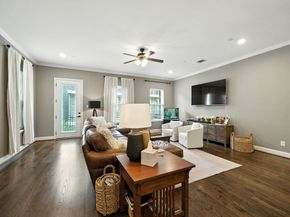 920 W 20th Street B, Houston TX 77008