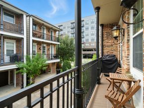 920 W 20th Street B, Houston TX 77008