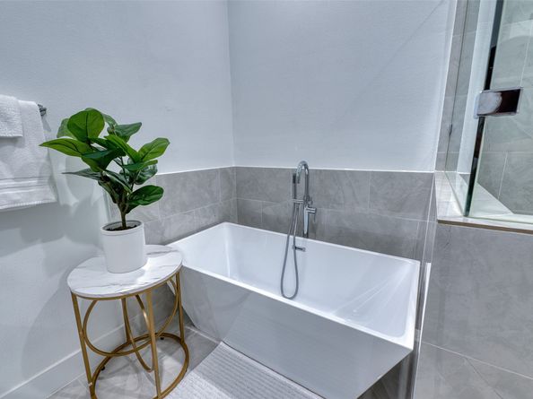 507 Schweikhardt Street, Houston TX 77020