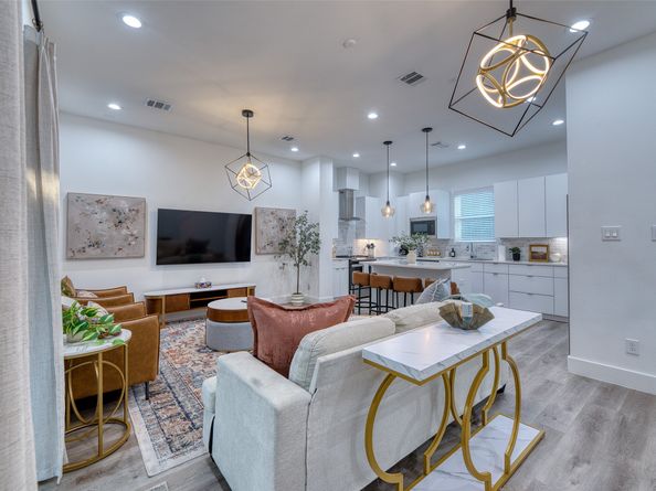 507 Schweikhardt Street, Houston TX 77020