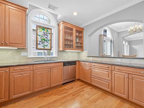 2624 Helena Street, Houston TX 77006