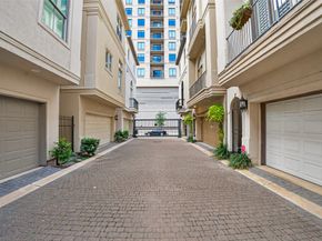 2624 Helena Street, Houston TX 77006