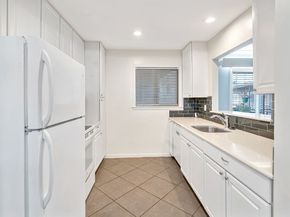 3809 N Braeswood Boulevard 30, Houston TX 77025