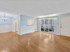 3809 N Braeswood Boulevard 30, Houston TX 77025