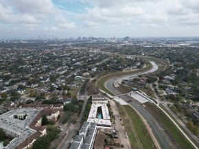 3809 N Braeswood Boulevard 30, Houston TX 77025