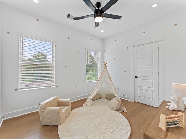 1009 Tuskegee Heights Lane, Houston TX 77091