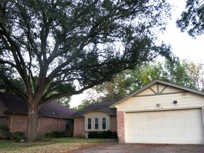 718 Silverpines Road, Houston TX 77062