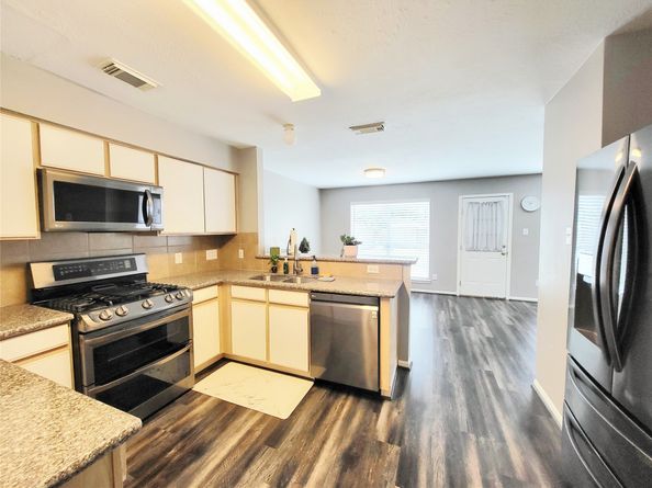 8722 Ashlawn Drive, Houston TX 77083